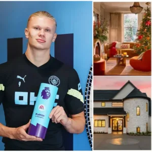 While many football stars spend money on flashy cars and attention-grabbing luxury items, Erling Haaland has quietly earned the admiration of those around him by using approximately $1,222,000 from a portion of his salary to buy a new house for his mother this Christmas. It's a promise he kept secret for years, something he never spoke about publicly, until this moment finally allowed the story to come to light.... 603848842 122266638746033060 7126565031596338208 n