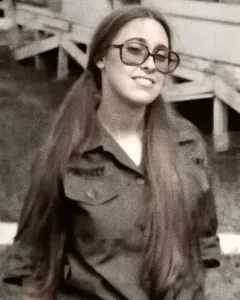 The Courage of Lieutenant Mary Pumphrey: A Vietnam Nurse’s Quiet Heroism Featured image