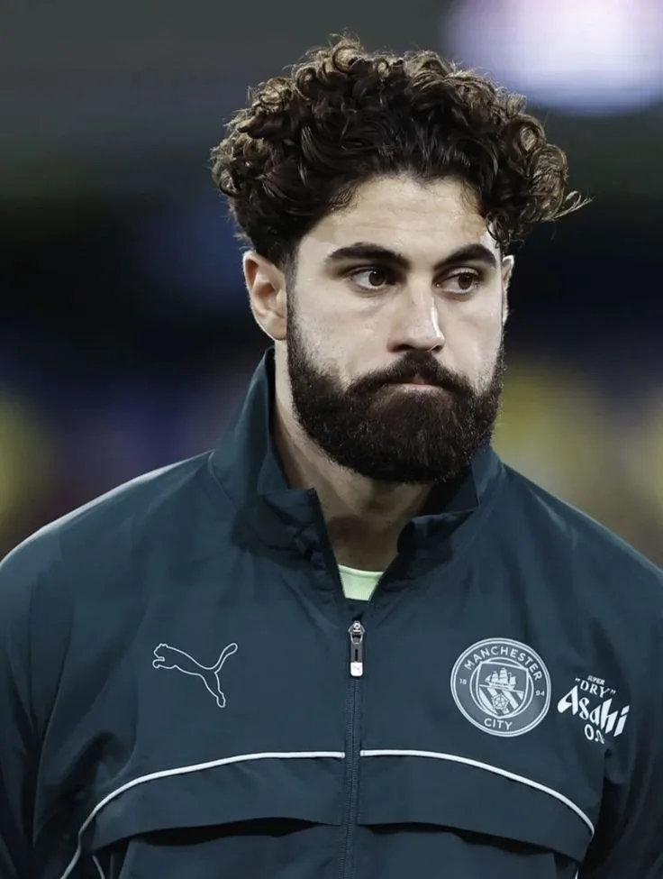 619109062 902849045446154 6847676077383713601 n